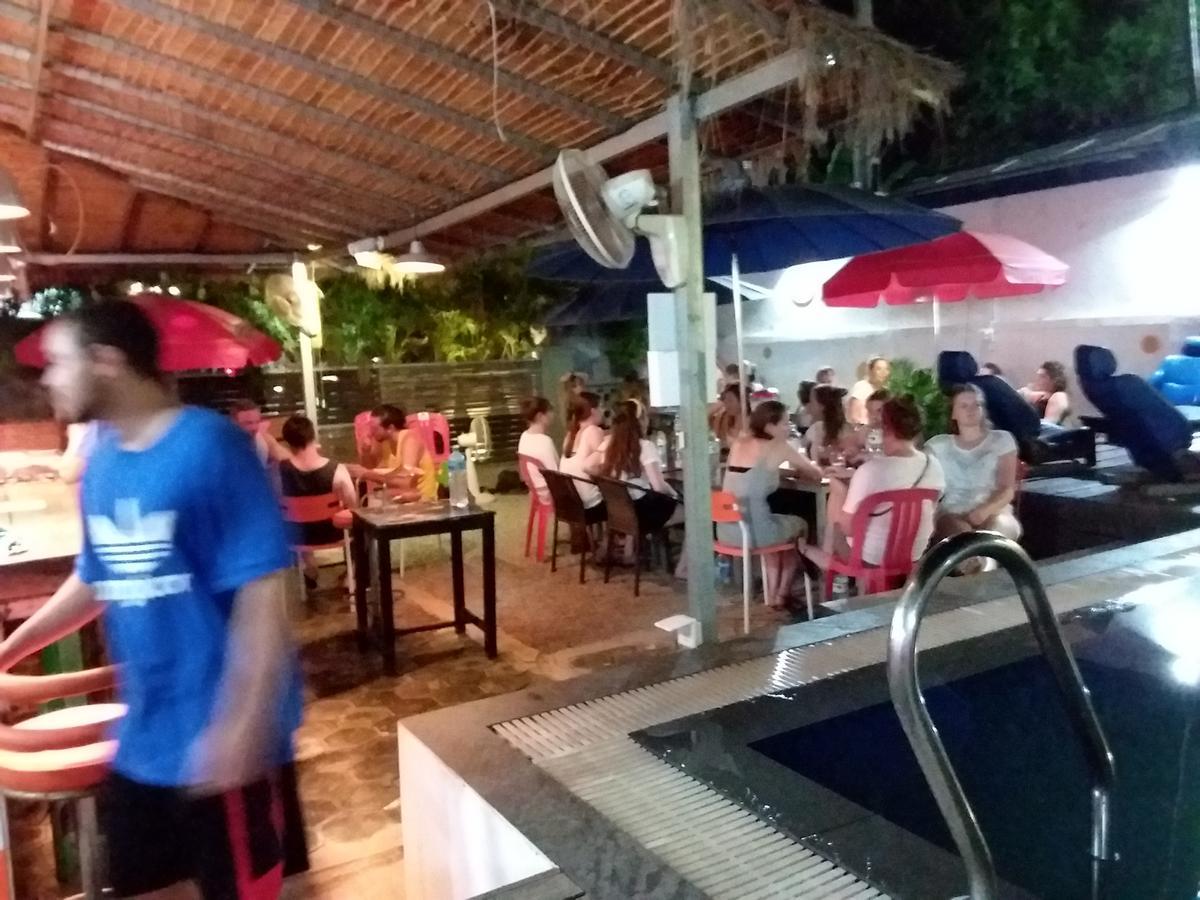 The Living Quarters Hostel 543 Siem Reap Exterior photo